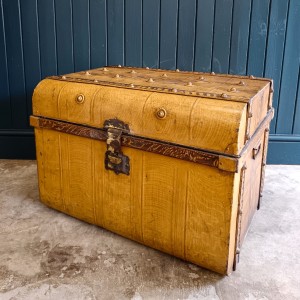 Large Antique Faux-Wood Paint Effect Steamer Trunk (3).jpg